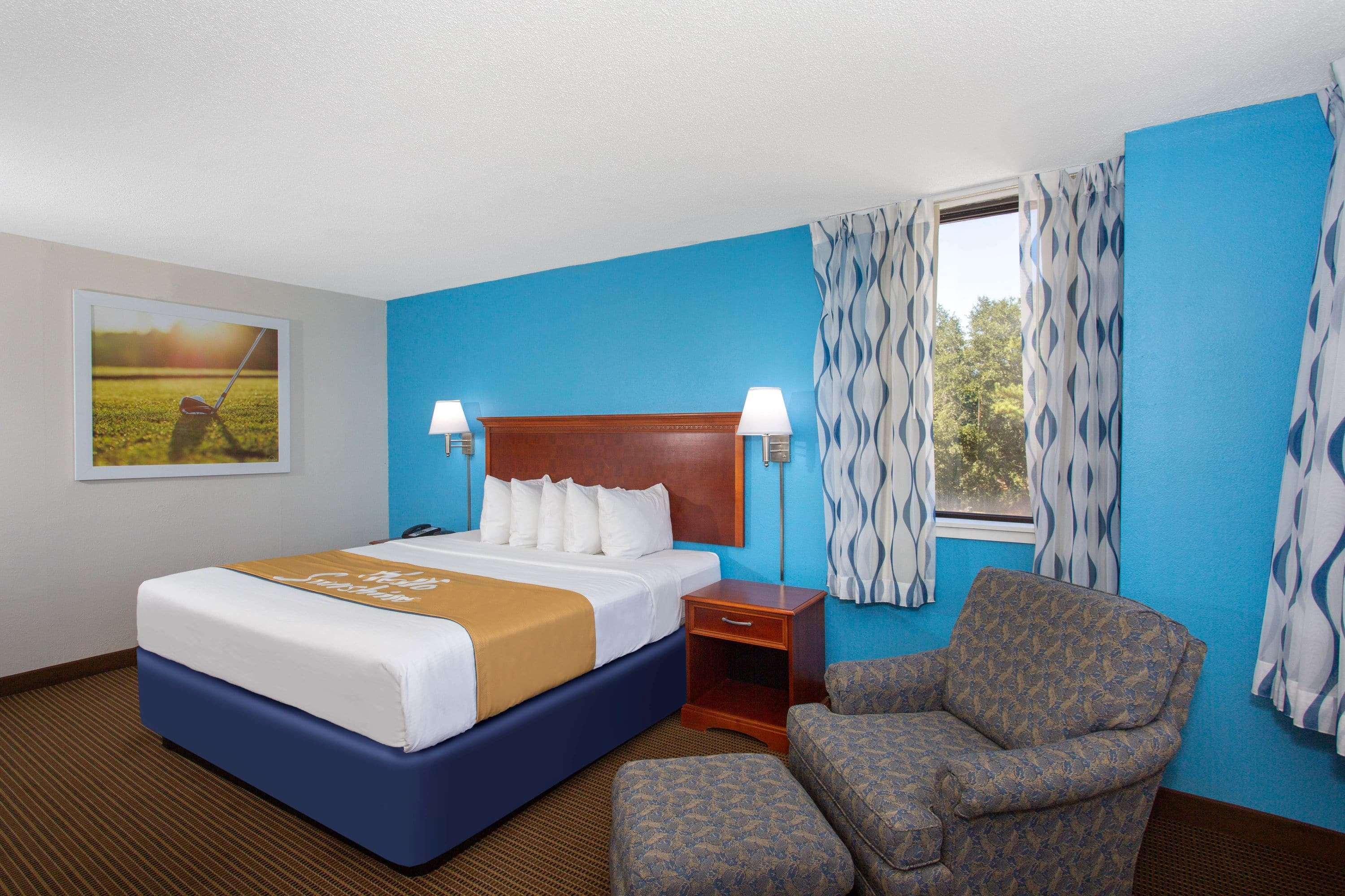 Days Inn & Suites By Wyndham Tallahassee Conf Center I-10 Exterior foto