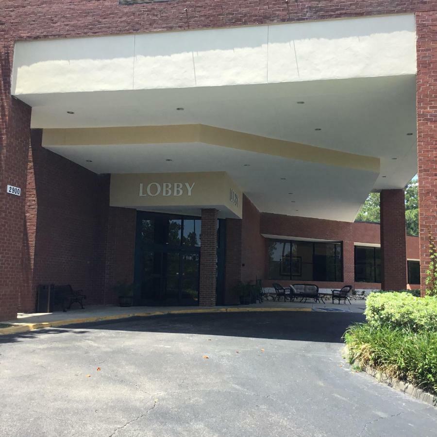Days Inn & Suites By Wyndham Tallahassee Conf Center I-10 Exterior foto